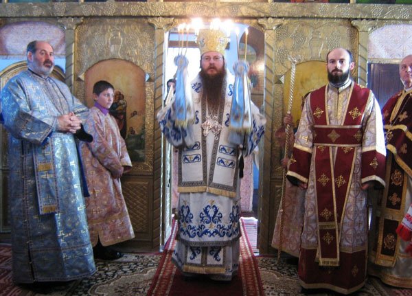 Liturghie arhierească la Păuca 101683