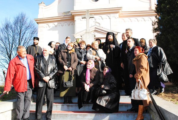 Sfântul Ierarh Ioan Gură de Aur, prăznuit la biserica românească din Chitighaz 101665