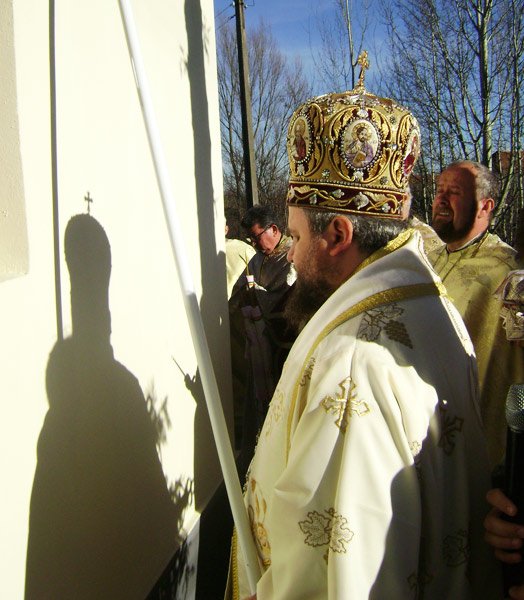 Târnosirea bisericii din Unciuc 101662