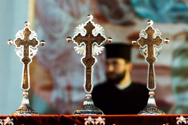 Timp, timpuri şi crucile noastre 101674