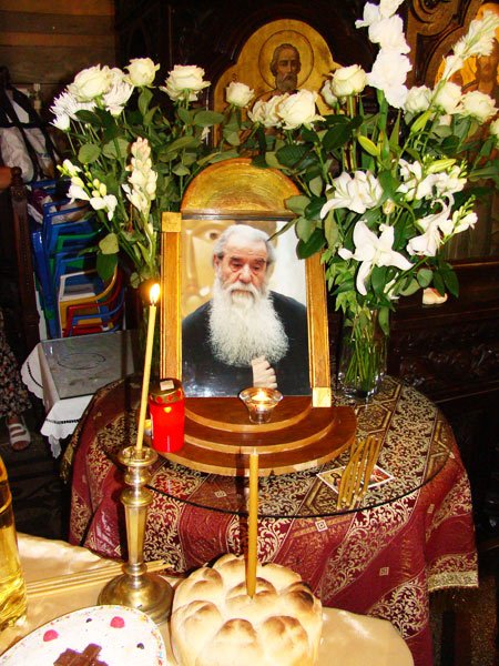 Simpozion dedicat părintelui Galeriu 101696