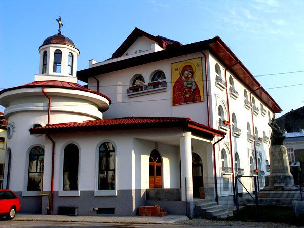 Centrul de tineret „Părintele Galeriu“ 101779