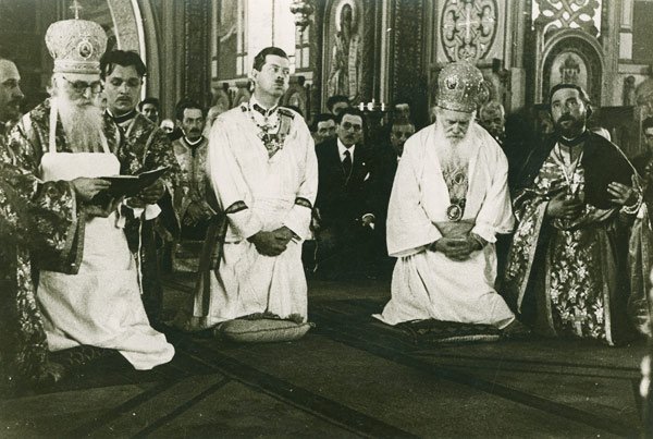 Sfinţirea bisericii din Costeştii Argeşului 101841