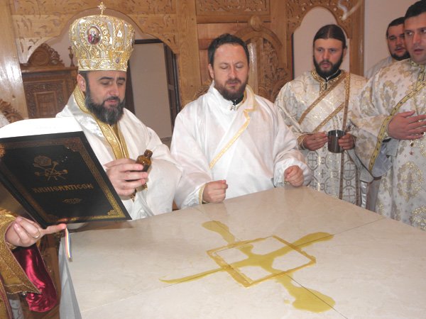 11 ani de arhierie 101857