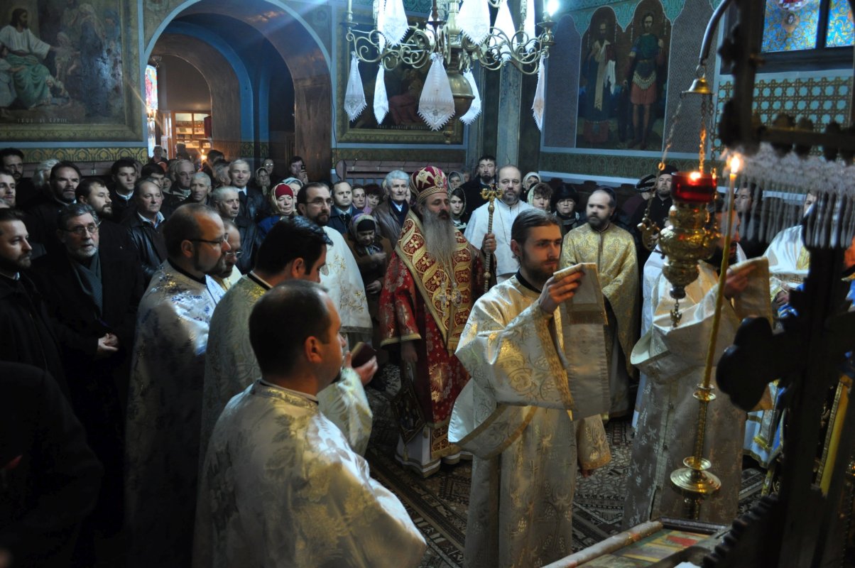 „Să ajutăm ca bucuria şi libertatea să fie prezente în viaţa Bisericii” 305352