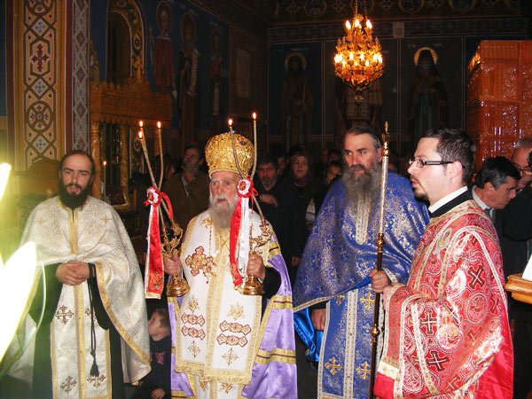 Hram la Mănăstirea Iezer, în Arhiepiscopia Râmnicului 101911