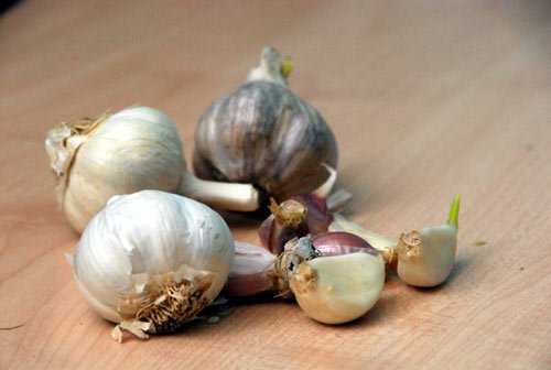 Usturoiul, „antibioticul“ natural contra infecţiilor urinare 101906