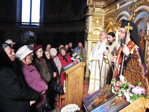 Hram la Biserica „Sfinţii Ecaterina şi Modest“ din Galaţi 101947