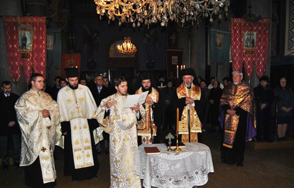 Sărbătoare la Ovcea, Serbia, de Ziua Naţională a României 102058