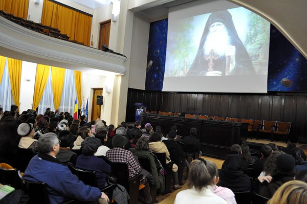 Documentarul „Părintele Paisie, Duhovnicul“ a rulat la Iaşi 102084