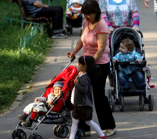 Din 2011, durata concediului de maternitate va fi de un an 102177