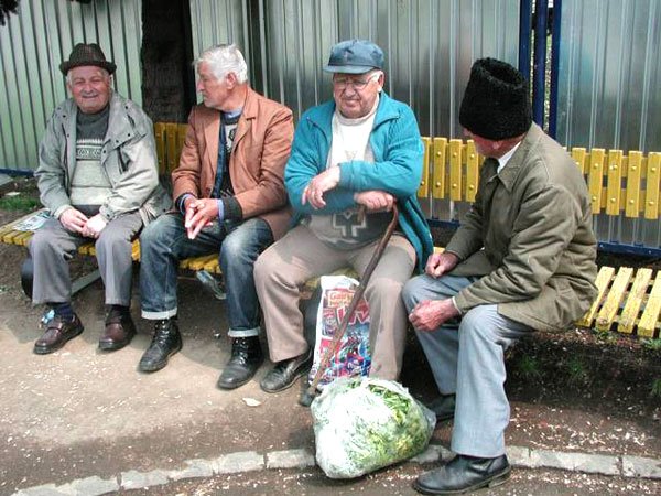 Pensionarii şi revoluţionarii vor achita contribuţii de sănătate 102215