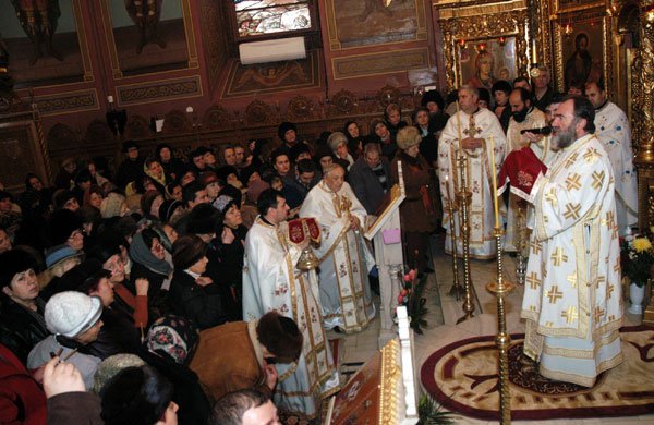 PS Ioachim Băcăuanul, la hramul Bisericii „Sfântul Nicolae” din Bacău 102204