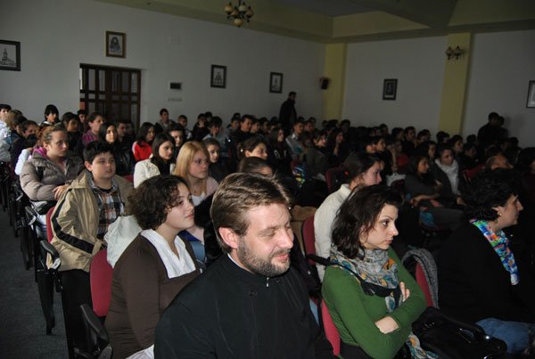 Campanie de informare la Caransebeş 102277