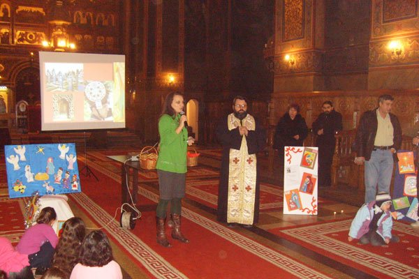 Expoziţie cu tematică religioasă la Catedrala Madona Dudu 102388