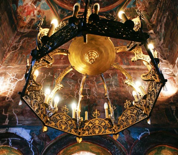 Consideraţii asupra unei lucrări recente 102407