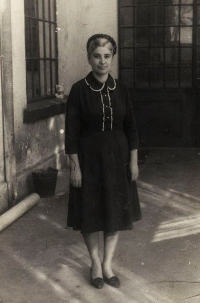 Călugăriţa din mijlocul oraşului 102426