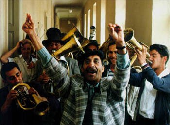 Paradisul kusturician şi duhul sărbătorii 102464