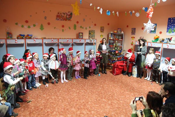 Serbări la Grădiniţa „Sfântul Dimitrie“ din Sibiu 102469