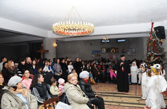 Din sala de curs, în tinda bisericii 102502