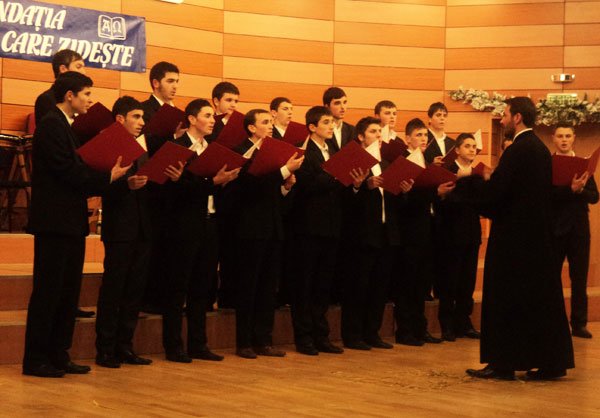 Festivalul-concurs „Glas de înger“, ajuns la final 102506