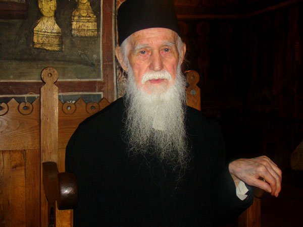 „Toată viaţa am studiat cu mare plăcere Biblia“ 102493