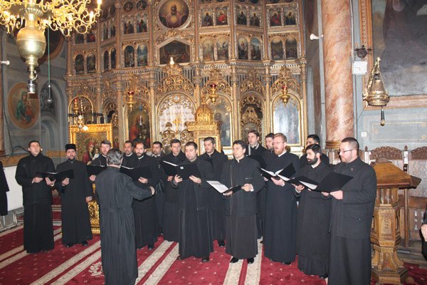 Recital de colinde în Protopopiatul Râmnicu Vâlcea 102573