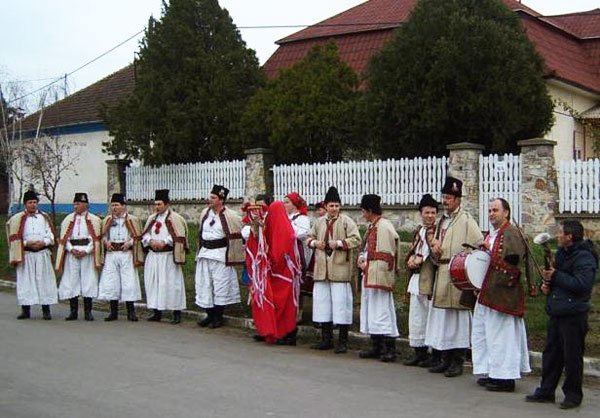 Colindatul cu turca din satul Topa de Sus 102691