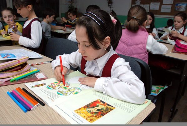 Educaţie şi cultură: Criza economică, resimţită din plin în educaţie 102696