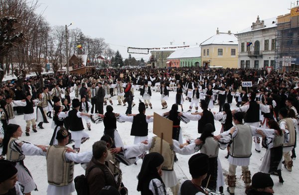 Întâlnirea Junilor din Mărginimea Sibiului 102690