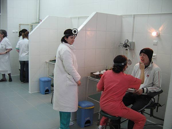 Internetul nu poate înlocui vizita la medic 102750