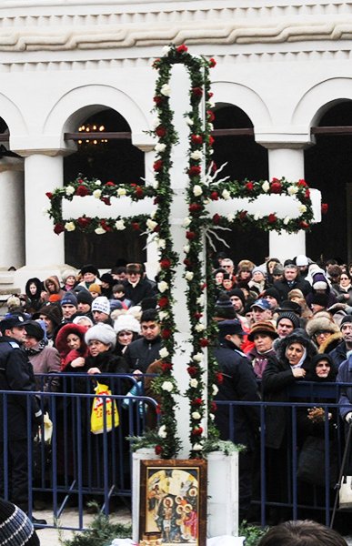 Pregătiri pentru Sfinţirea cea Mare a apei 102742