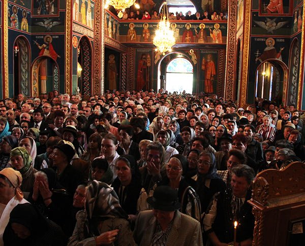 Slujiri arhiereşti în Transilvania 102756