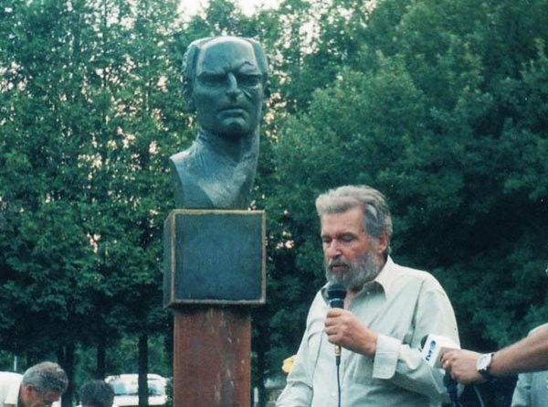 Aron Cotruş, 120 de ani de la naştere 102817