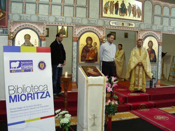 Prima bibliotecă românească din Spania 102890