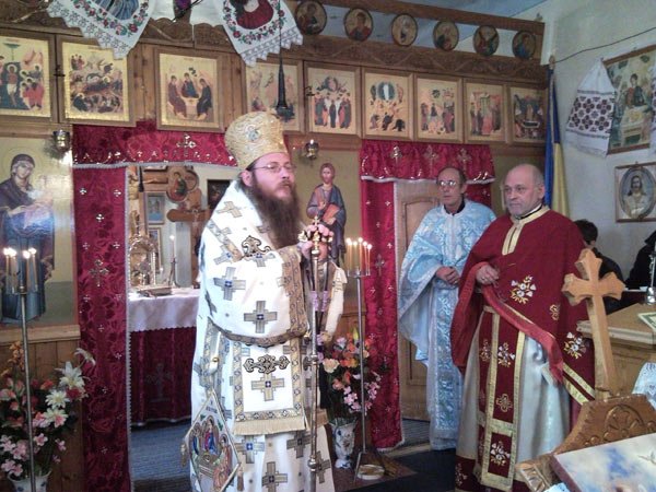 Liturghii arhiereşti la Sălişte şi Copşa Mică 102923