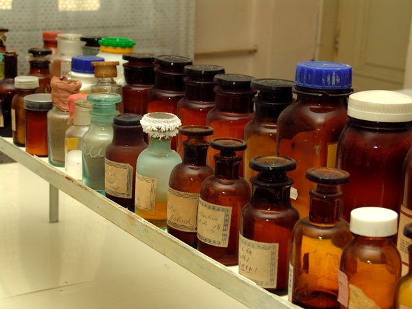 Din vremea spiţerilor 102973