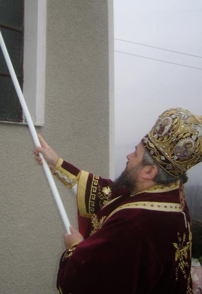 Resfinţirea bisericii din Parohia Cărăstău 103024