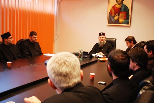 Întâlnire cu preoţii misionari din Arhiepiscopia Craiovei 103083