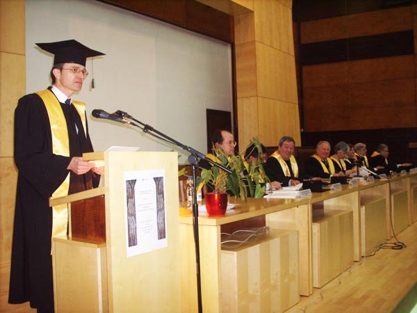 Moment festiv la Universitatea de Vest 103079