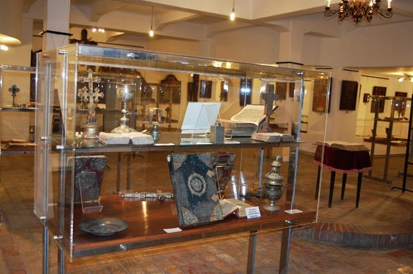 Vistierie de artă religioasă în Catedrala mitropolitană 103052