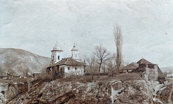 Mănăstirea Răducanu din Târgu Ocna, la 1900 103095