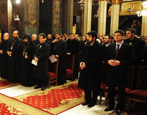 Întâlniri pentru o mai bună cunoaştere şi apropiere 103127