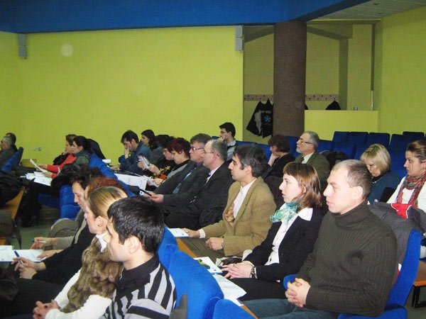 Masă rotundă despre voluntariat la Sibiu 103185