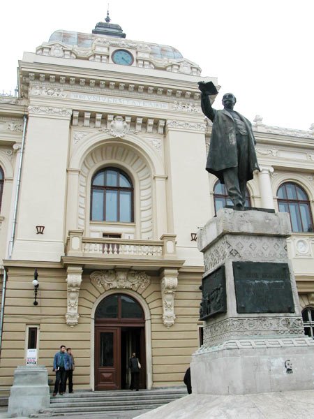 Educație și cultură: Comunicare eficientă pentru o bună integrare pe piaţa muncii 103189