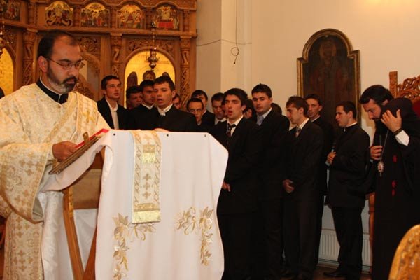 Manifestări dedicate Sfinţilor Trei Ierarhi, la Caransebeş 103210