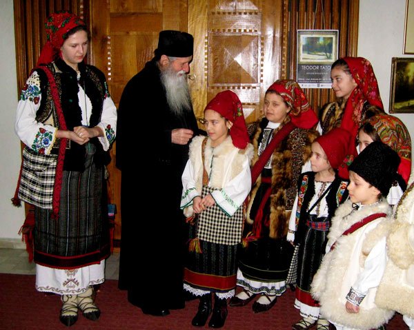 Comorile Bucovinei, „pecetea puterii de creaţie a oamenilor“ 103260