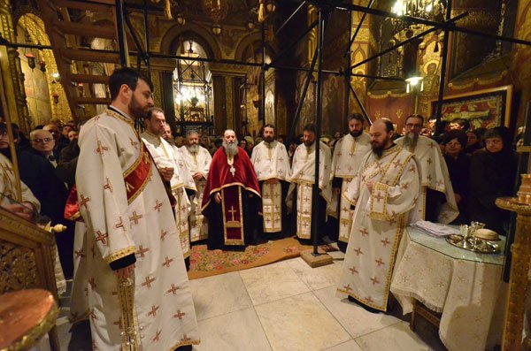 Cinstirea Sfinţilor Trei Ierarhi în ctitoria lui Vasile Lupu din Iaşi 103292