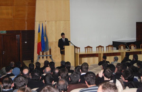 Eveniment închinat ocrotitorilor învăţământului teologic la Timişoara 103288