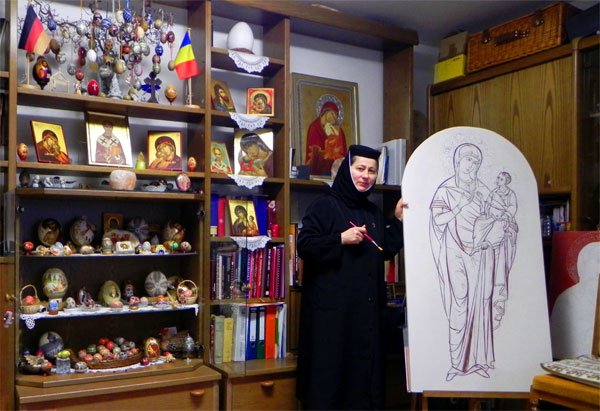 Maica Marina a învăţat 120 de măicuţe de la Selbitz să picteze icoane 103293